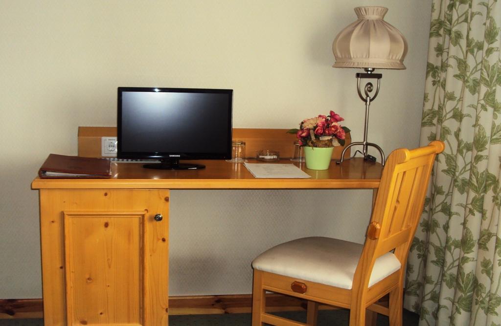 Landhaus Hotel Brovary Bagian luar foto