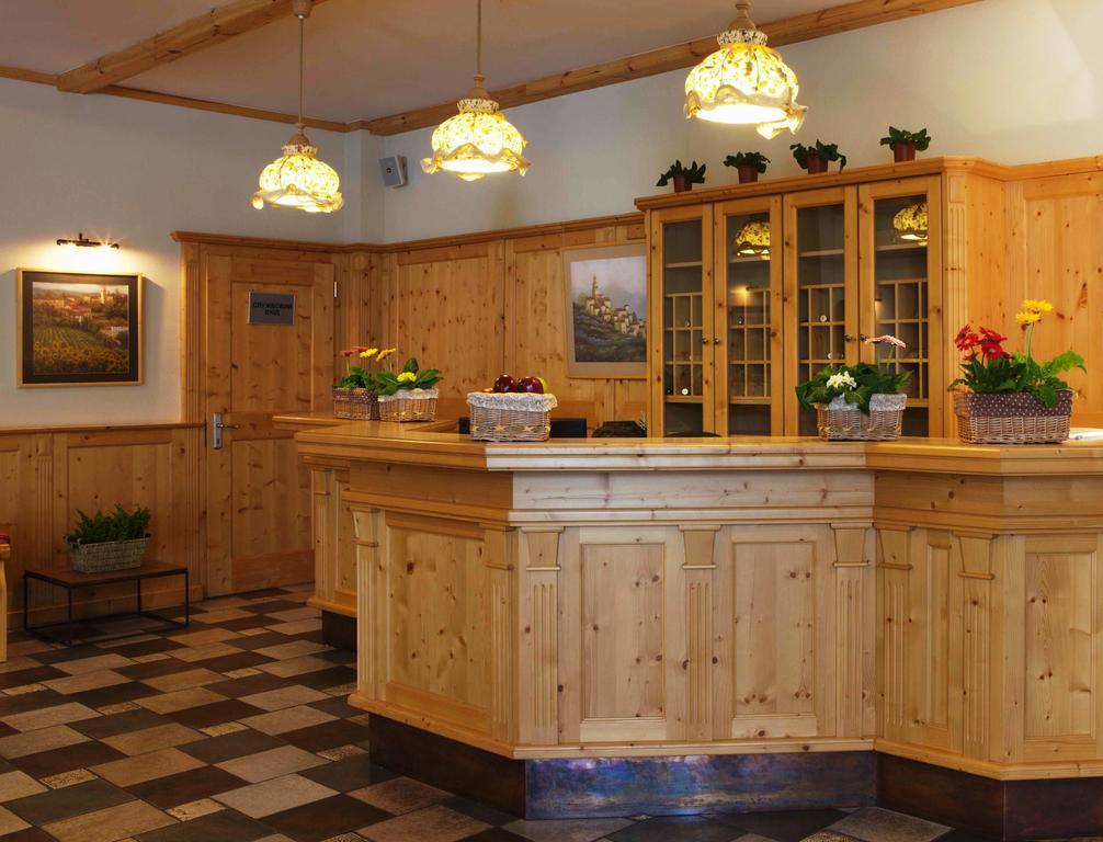 Landhaus Hotel Brovary Bagian luar foto
