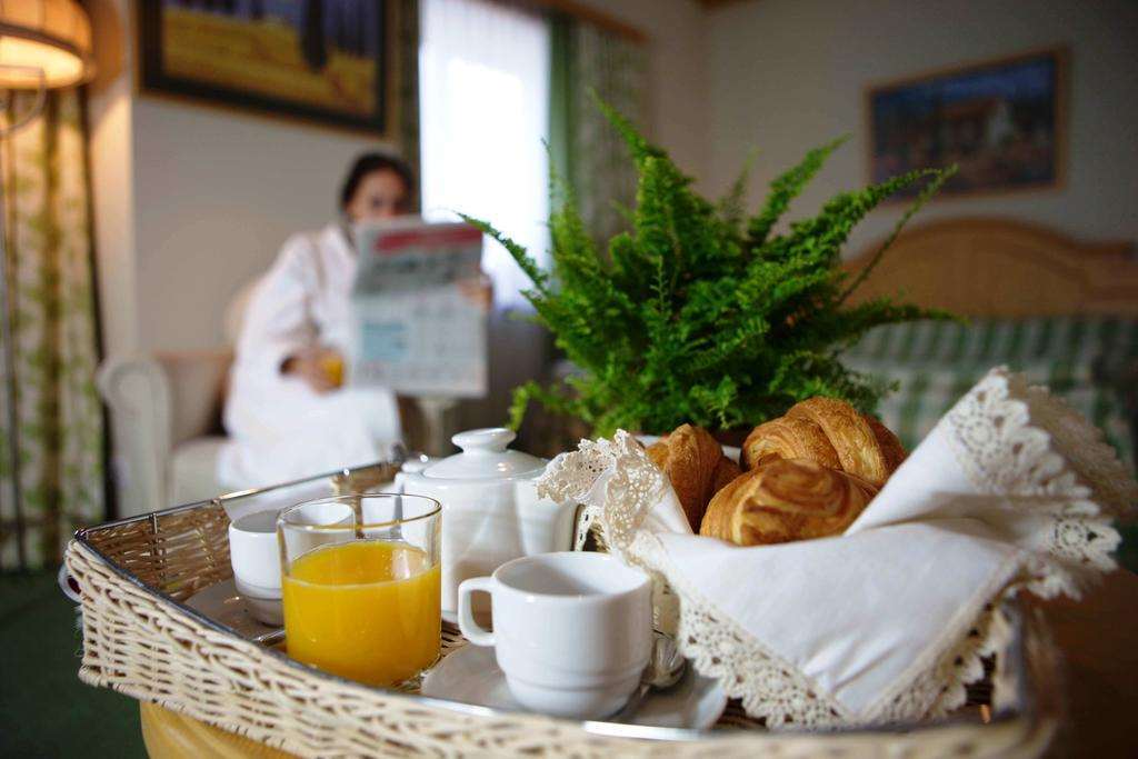 Landhaus Hotel Brovary Ruang foto