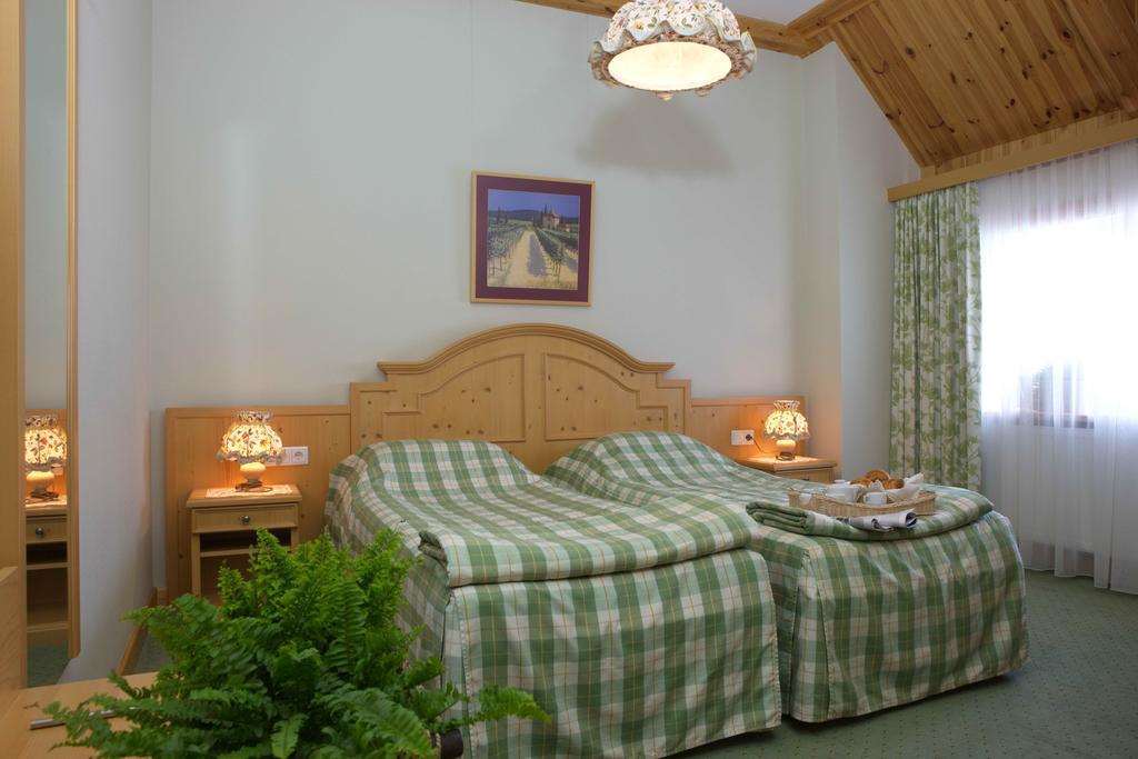 Landhaus Hotel Brovary Ruang foto