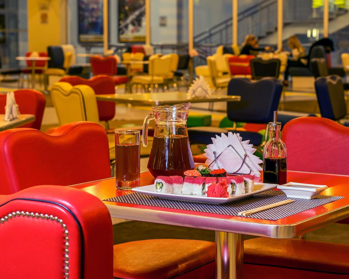 Landhaus Hotel Brovary Bagian luar foto