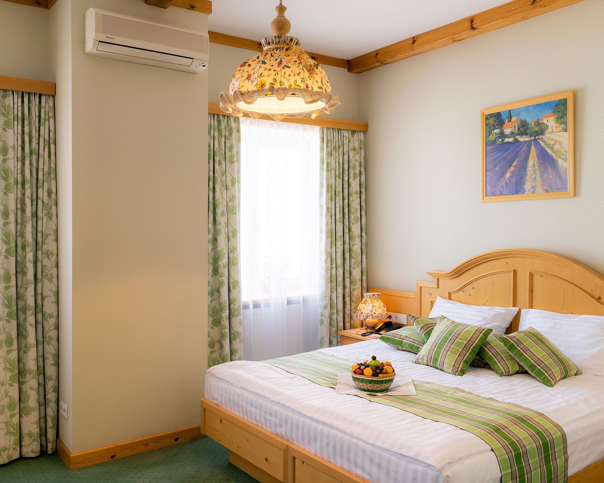 Landhaus Hotel Brovary Bagian luar foto